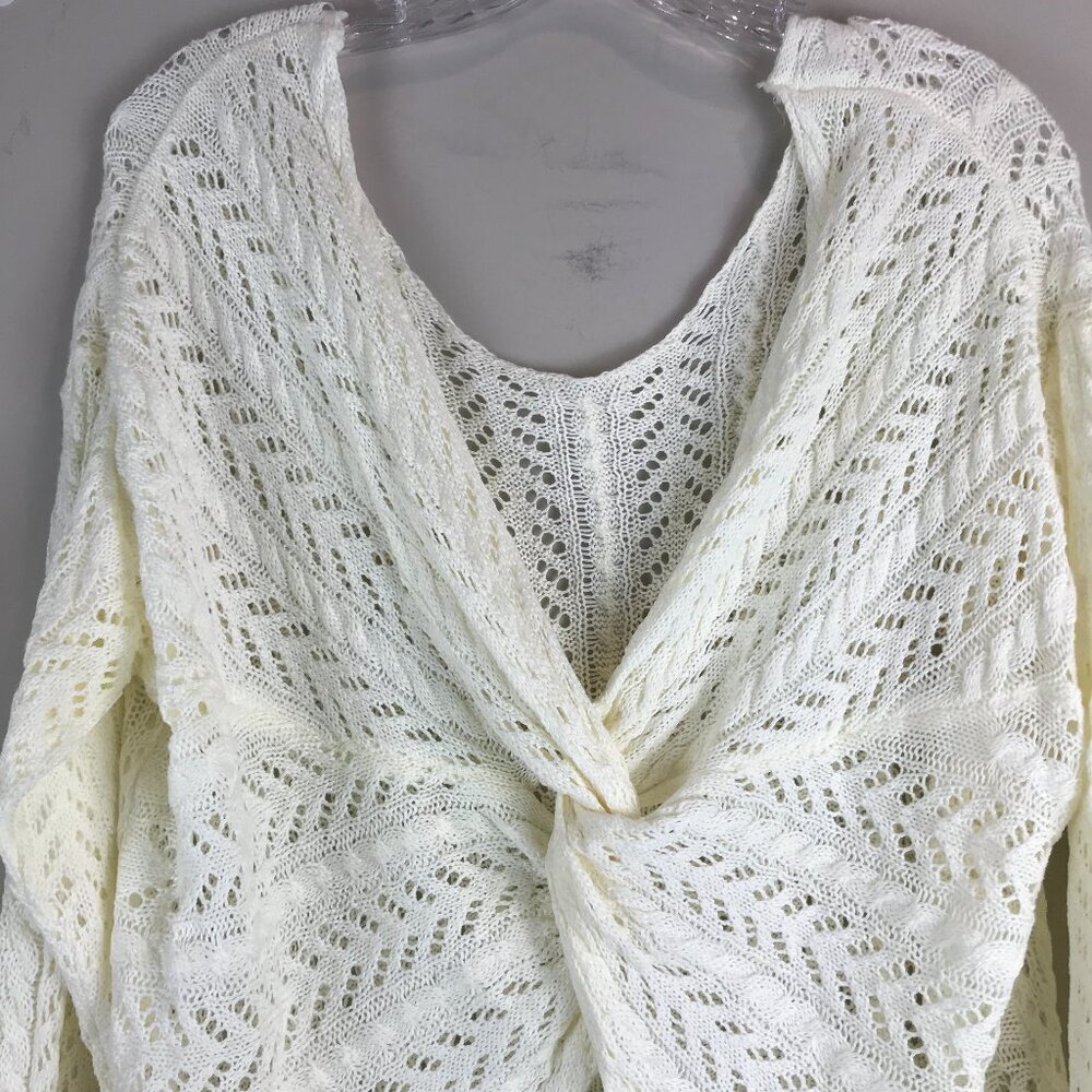 Main Strip Ivory Acrylic Shrug Size S
